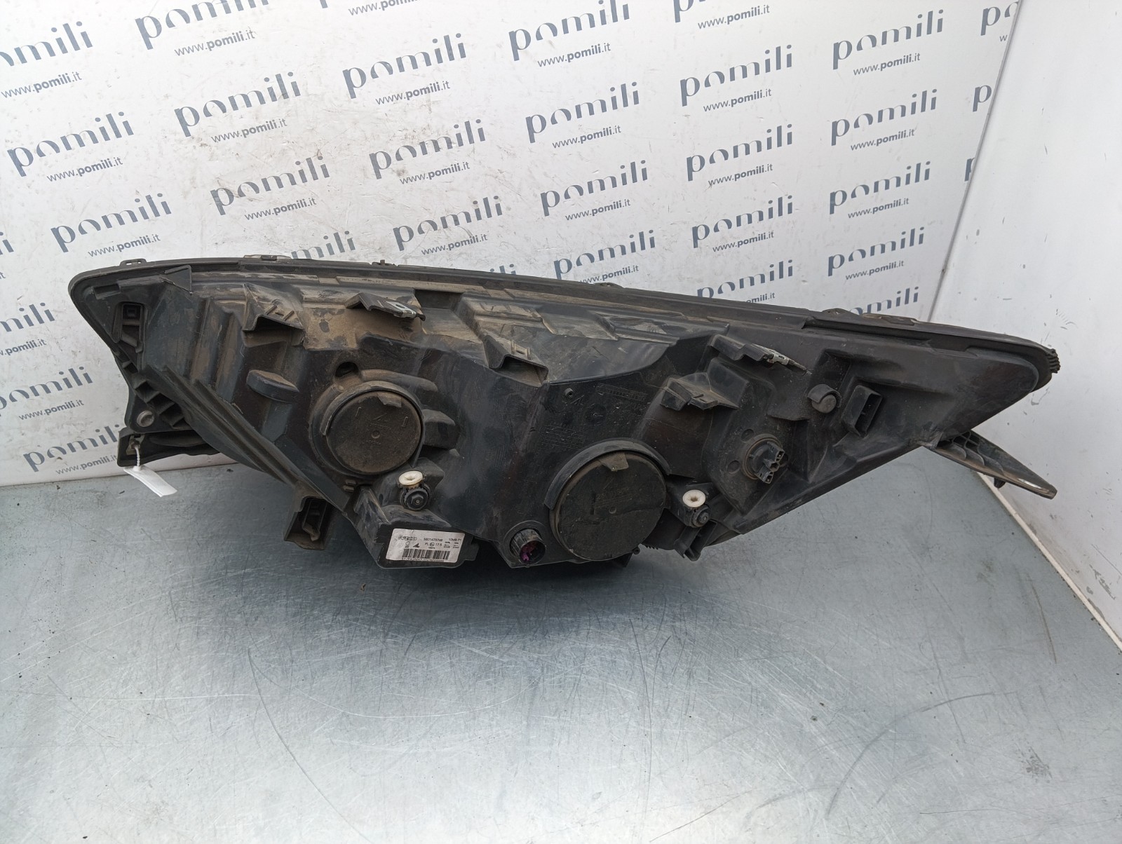 Pomili Fanaleria Faro anteriore destro Iveco Daily 5801473749 usato