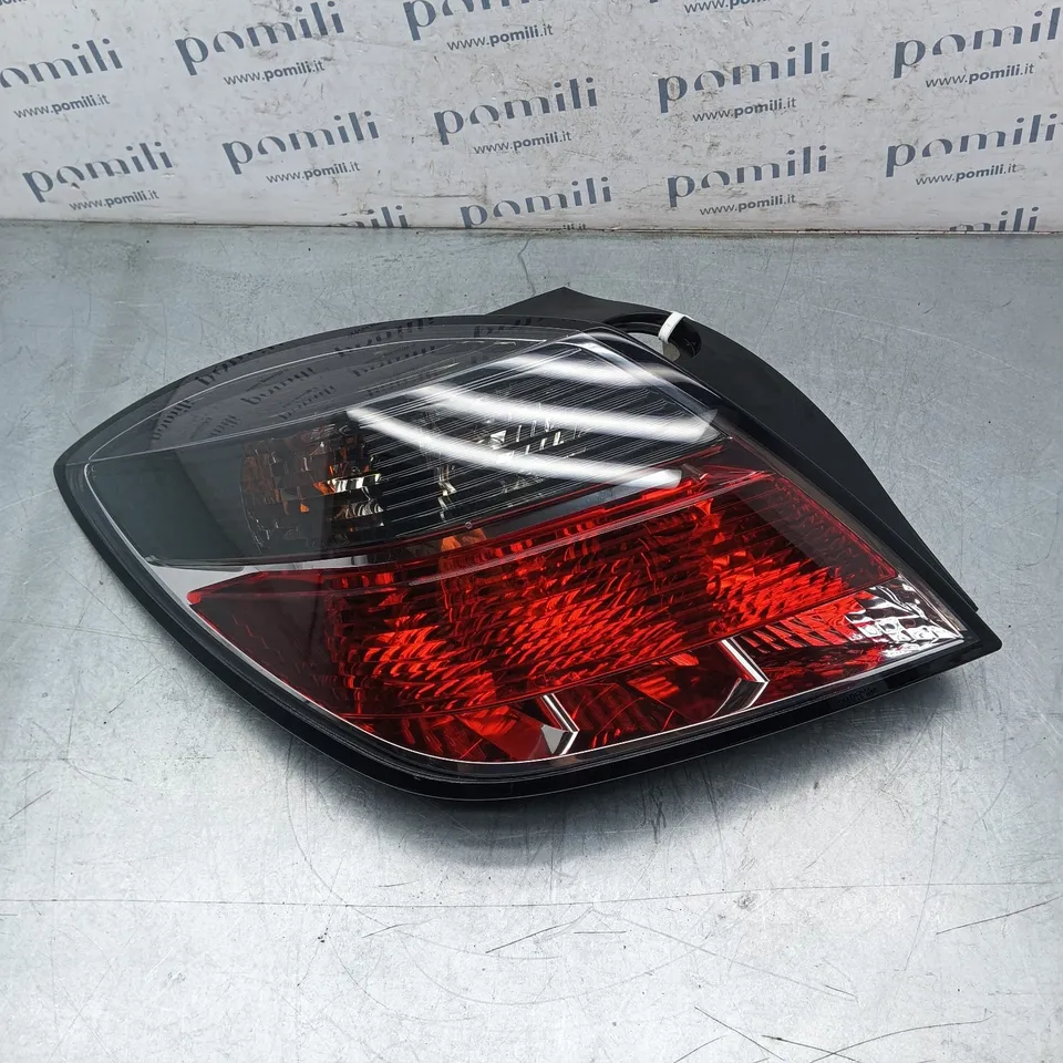 Pomili Fanaleria Opel Astra H GTC fanale posteriore sinistro usato