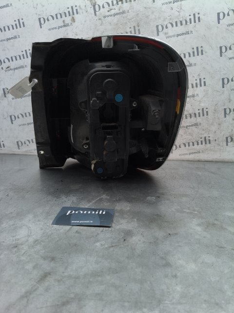 Pomili Fanaleria Fanale posteriore sinistro Fiat 500X 5F usato