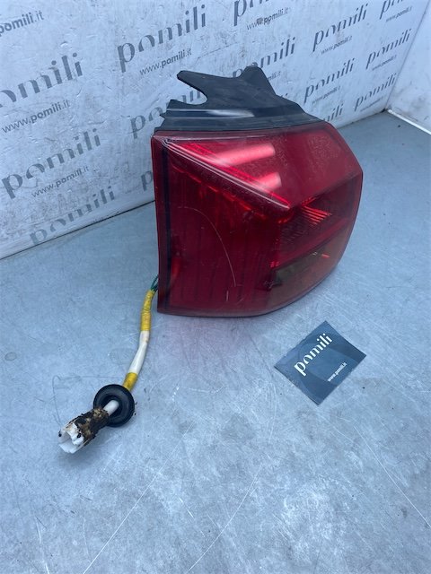 Pomili Fanaleria Peugeot 4007 fanale posteriore esterno sinistro