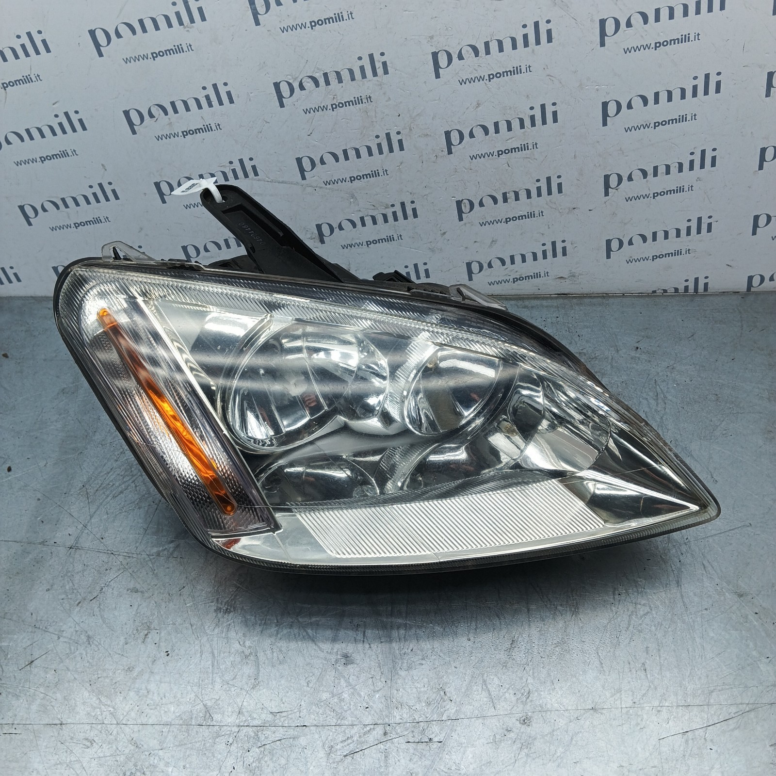 Pomili Fanaleria Faro anteriore destro Ford C-Max I 08-431-1158R usato