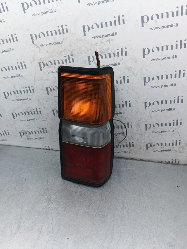 Pomili Fanaleria Nissan Pathfinder fanale posteriore destro usato