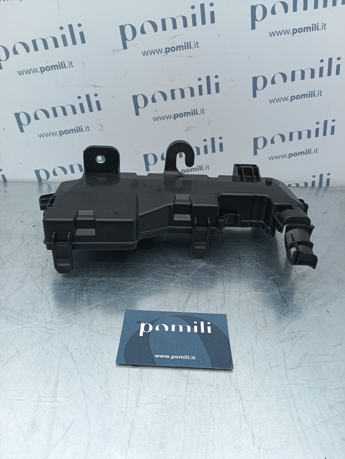 Pomili Motorini avviamento, alternatori, ECU e cavi Toyota Aygo II coperchio copri relè 82663-0H040 nuovo