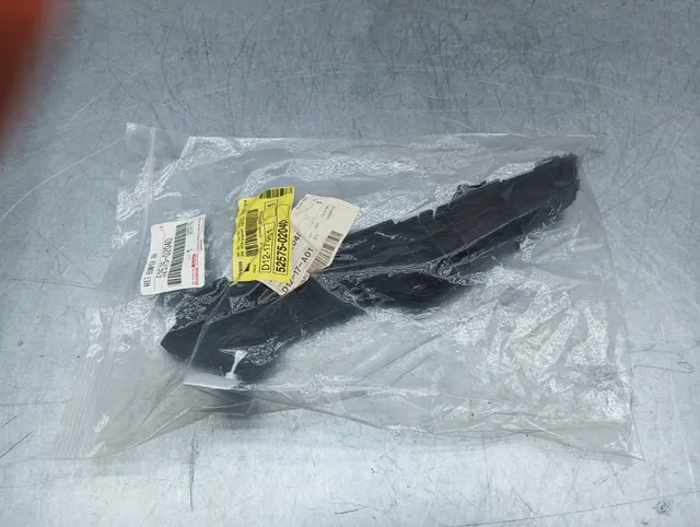 Pomili Paraurti posteriore Toyota Corolla staffa destra 52575-02040 nuova