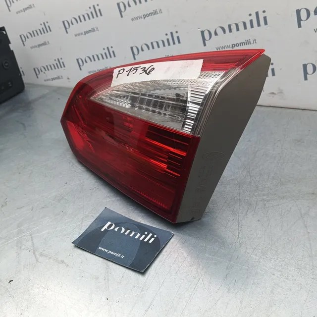 Pomili Fanaleria Ford Focus Station Wagon fanale posteriore destro interno portellone usato