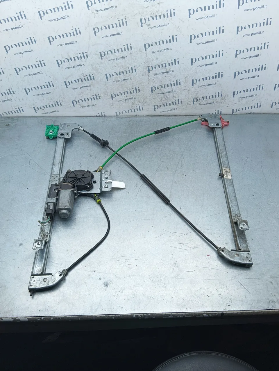 Pomili Rivestimenti interni Alzacristalli anteriore destro 400983F usato