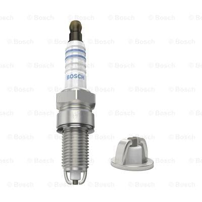Bosch Candele di accensione 0242135500 XR7LDC