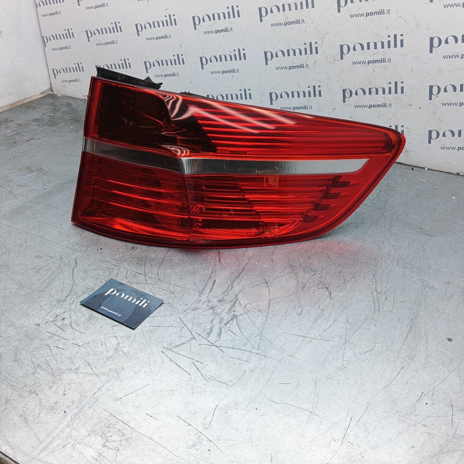Pomili Fanaleria BMW X6 E71 fanale posteriore destro 22418002 usato