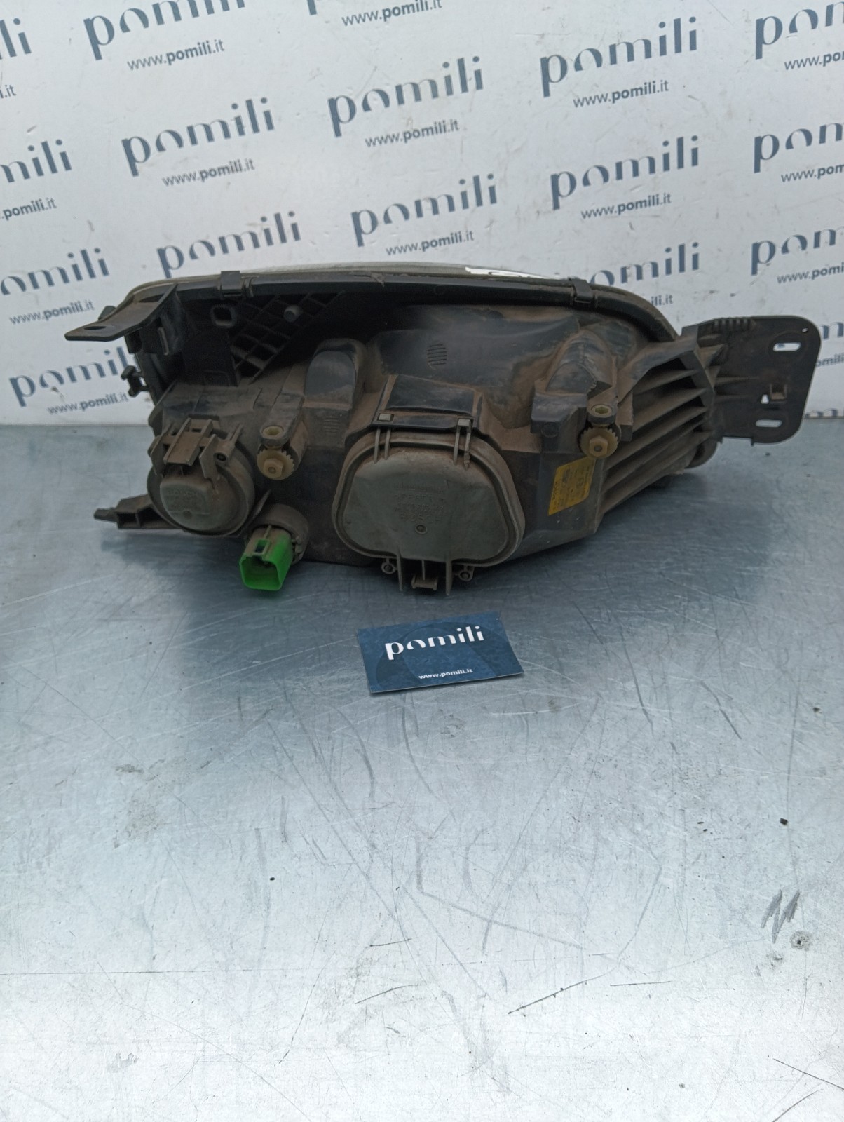Pomili Fanaleria Ford Fiesta IV faro anteriore sinistro 1305235478 usato