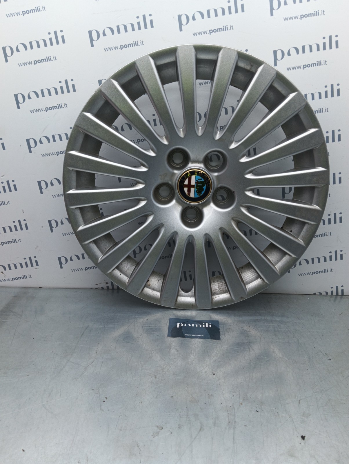 Pomili Altro auto Alfa Romeo 147 borchia R15 OEM 60695794