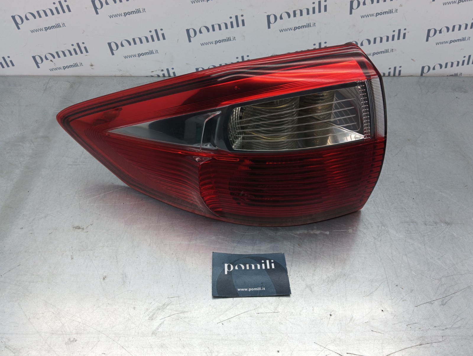 Pomili Fanaleria Ford C-Max fanale posteriore sinistro usato