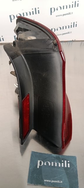 Pomili Fanaleria A3 8V fanale posteriore esterno destro