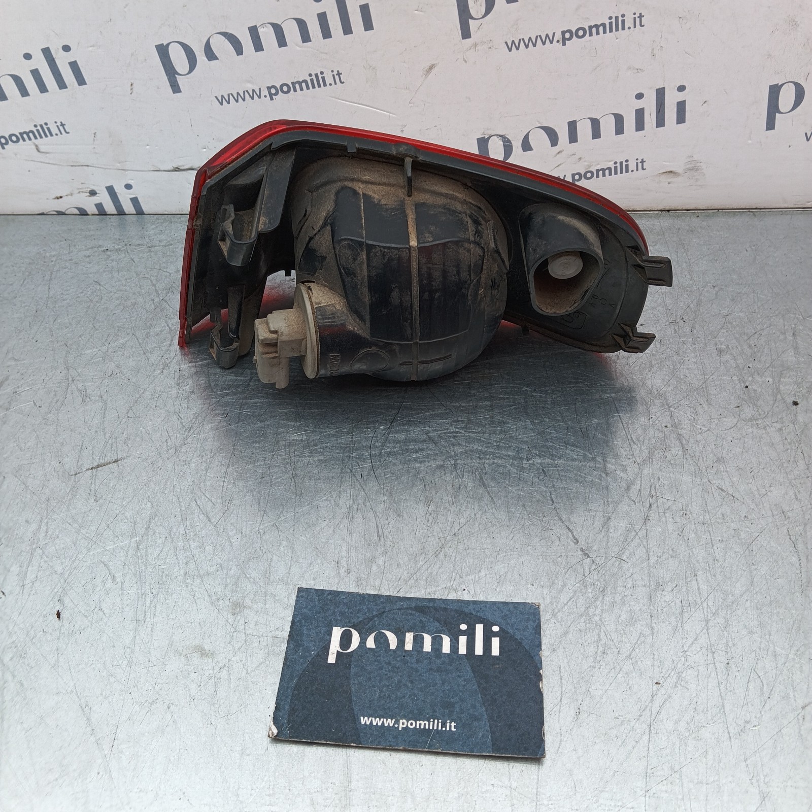Pomili Fanaleria Fanalino posteriore basso sinistro Citroen C3 Picasso 9681820280 fanalino usato