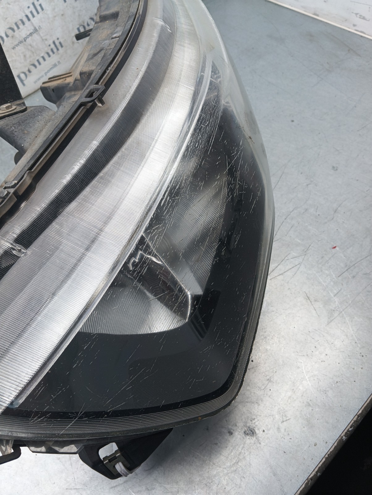 Pomili Fanaleria Faro anteriore Iveco Daily 5801473750 sinistro usato