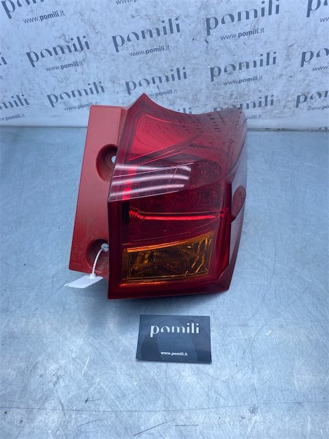 Pomili Auris (11/12-) fanale posteriore esterno destro