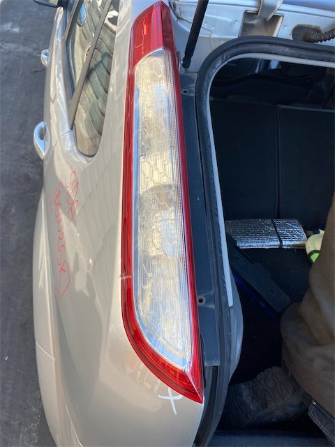 Pomili Fanaleria Ford Focus CB4 fanale posteriore sinistro