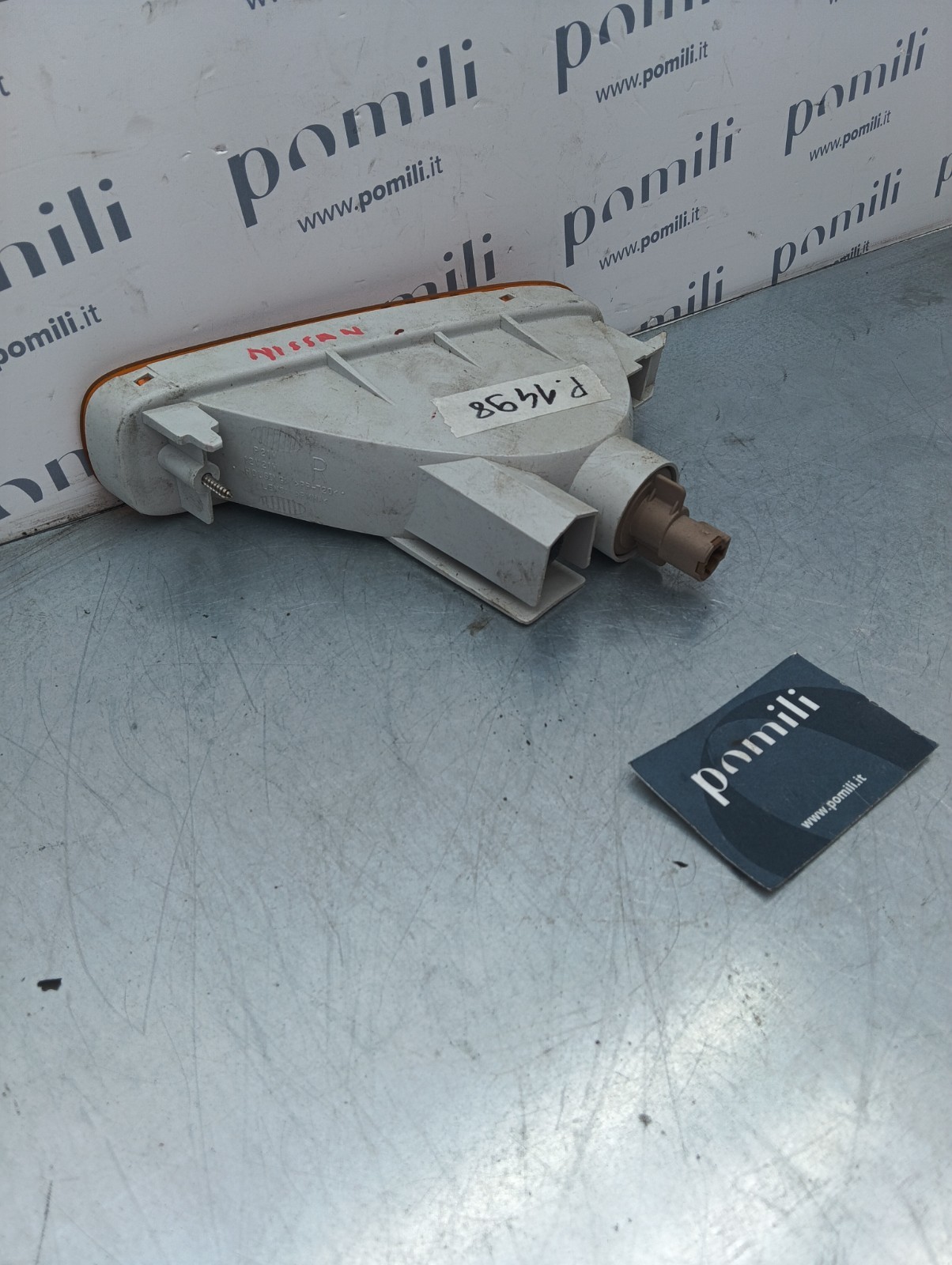 Pomili Fanaleria Nissan 240SX S14 freccia anteriore destra 26124-4B000 usata