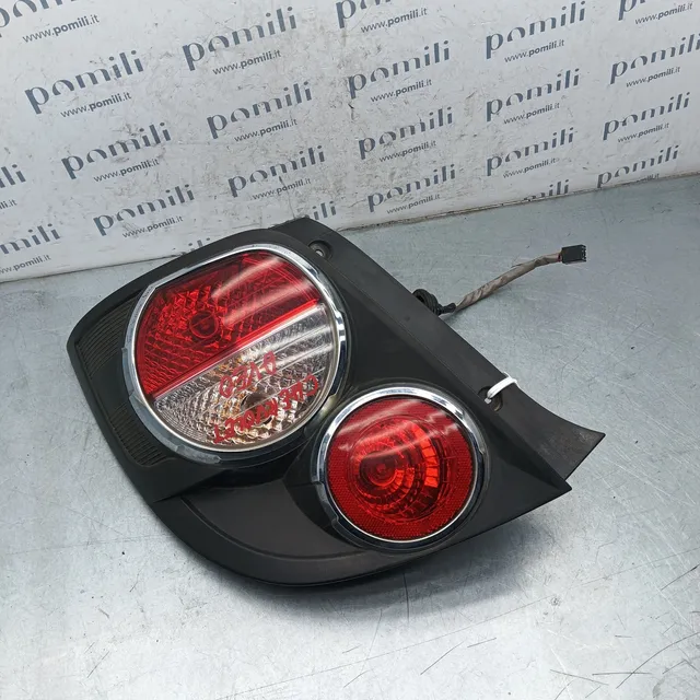 Pomili Fanaleria Fanale posteriore sinistro Chevrolet Aveo (2011-2016) 95470358 usato