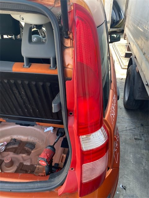 Pomili Fanaleria Fanale post. DX FIAT PANDA (2Q) (09/03>12/10<) fanale posteriore destro