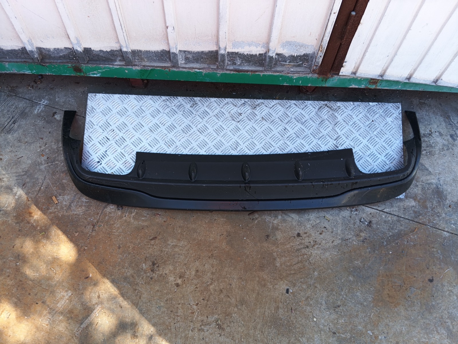 Pomili Paraurti posteriore Volvo V40 Hatchback 31330883 nuovo