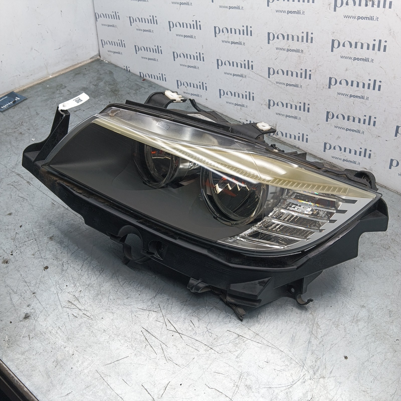 Pomili Fanaleria BMW S3 E90/E91 89318911 faro anteriore sinistro usato