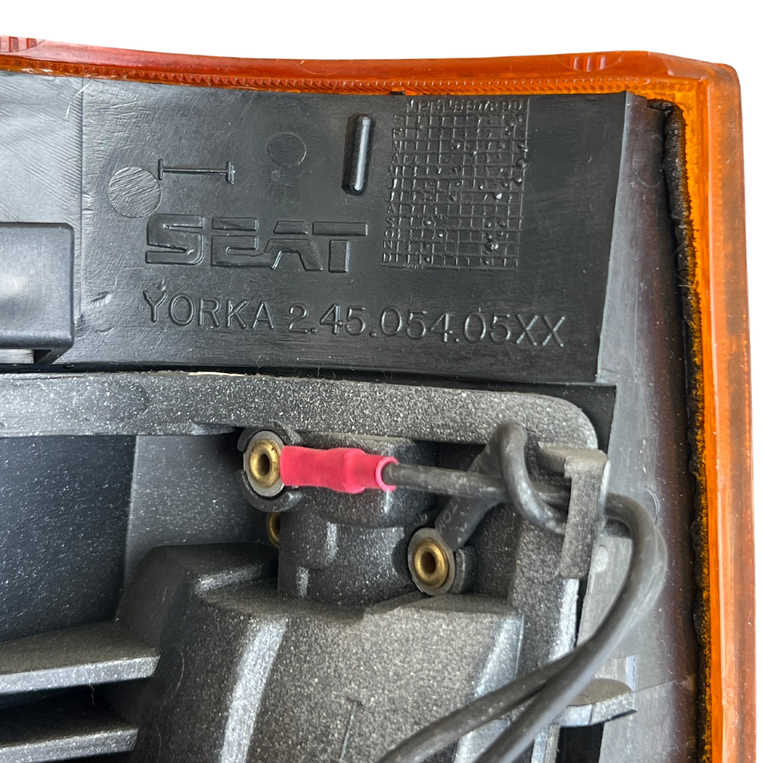 Sara Autoricambi Fanaleria 110154 INDICATORE DI DIREZIONE ANTERIORE SX ORIGINALE SEAT indicatore