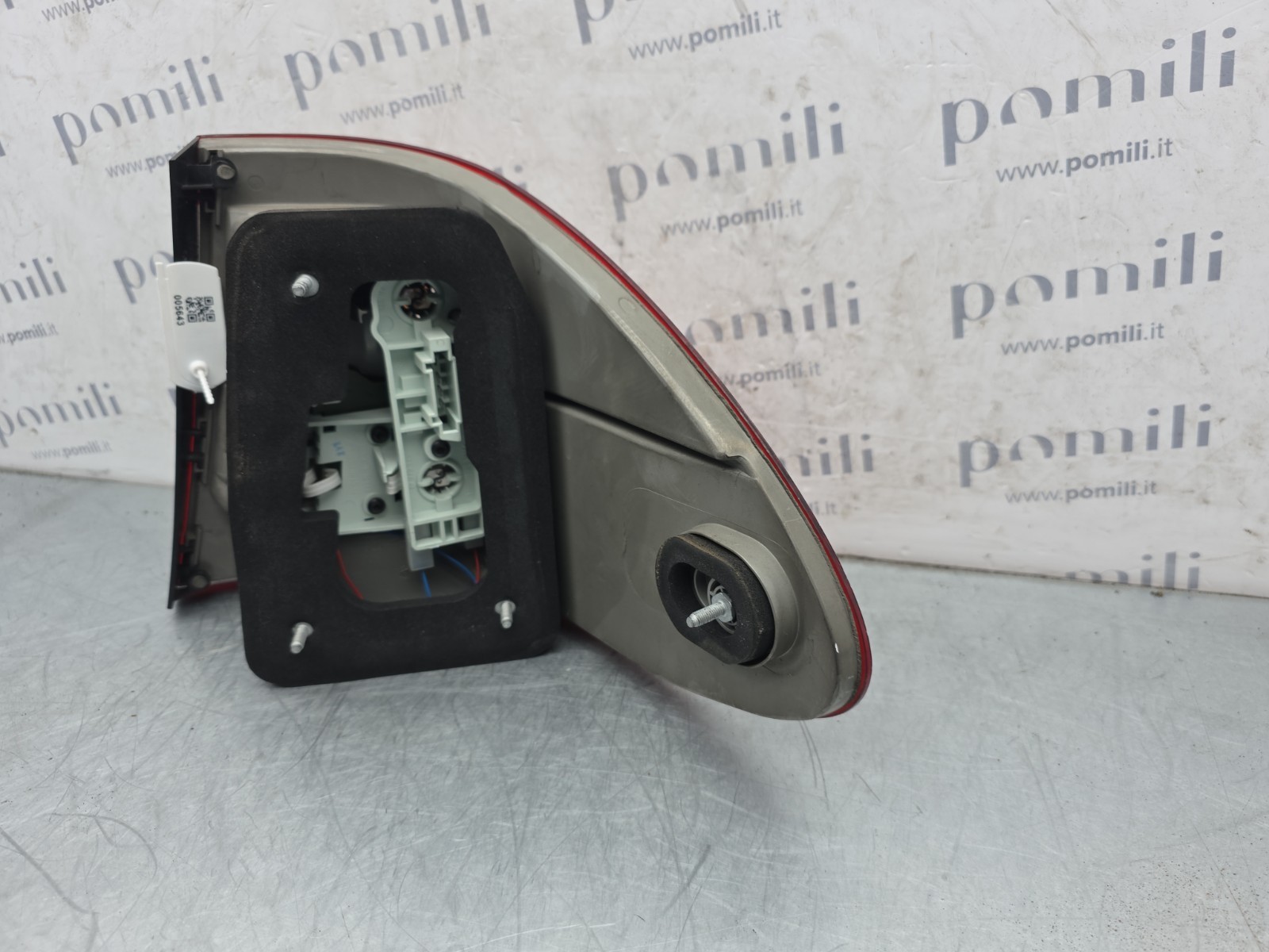 Pomili Fanaleria Fanale posteriore sinistro Mercedes-Benz Classe E S211 fanale usato