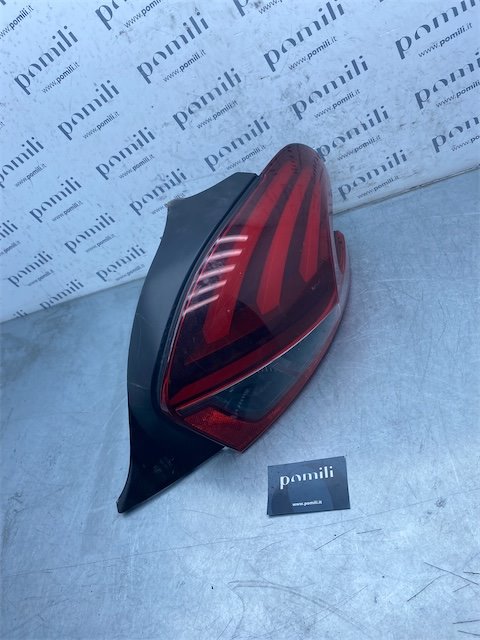 Pomili Fanaleria Fanale posteriore Peugeot 208 destro