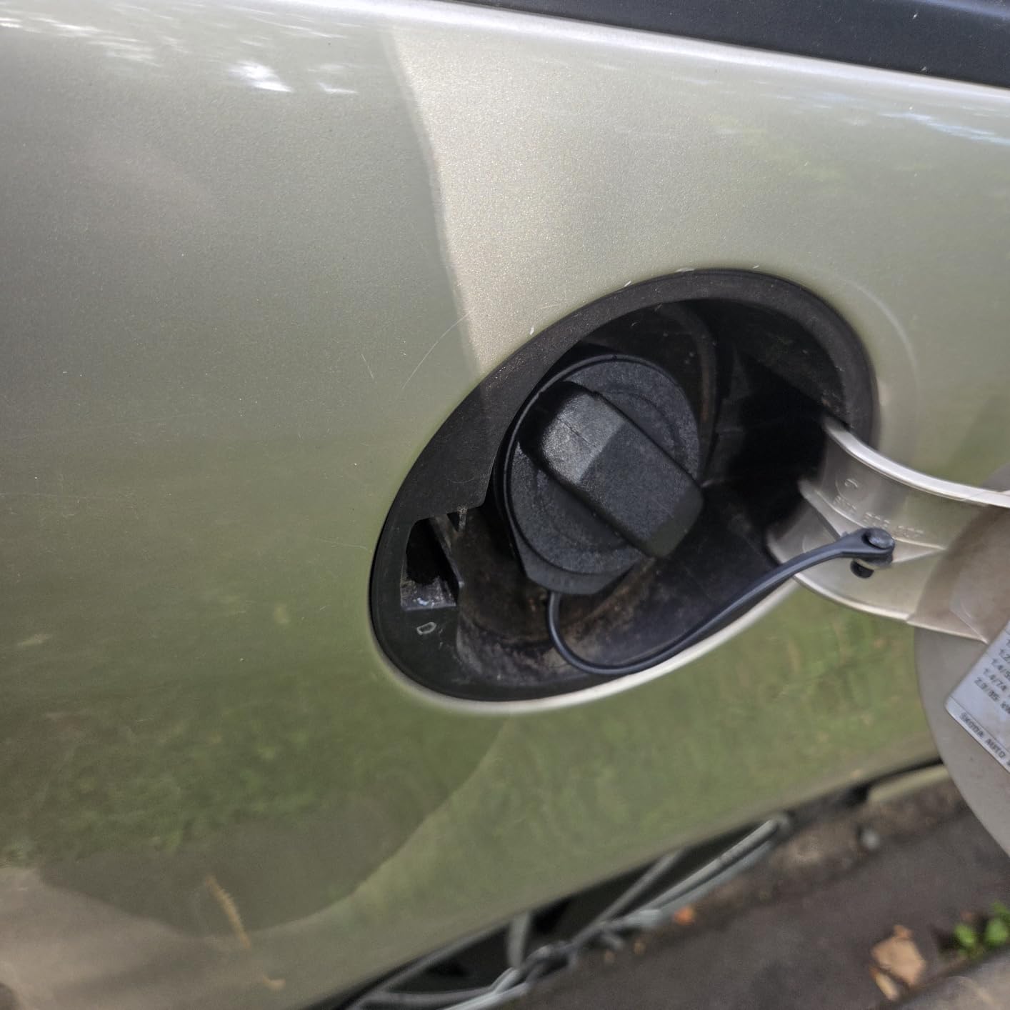Bilstein Carrozzeria e abitacolo febi bilstein 27288 tappo serbatoio con cinturino non bloccabile