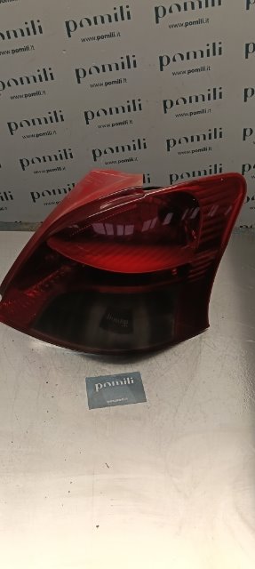 Pomili Fanaleria Toyota Yaris fanale posteriore destro