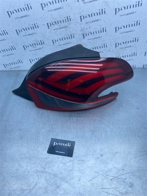 Pomili Fanaleria Fanale posteriore Peugeot 208 destro