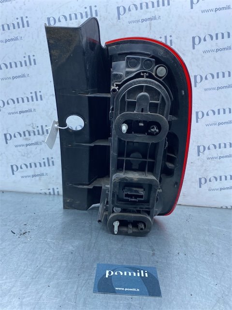 Pomili Fanaleria Fanale posteriore Dacia Duster sinistro