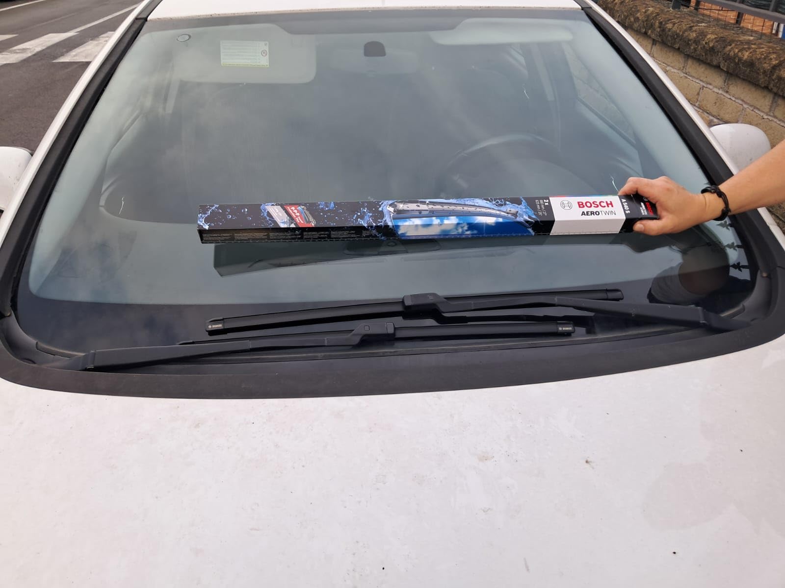 Bosch Spazzole tergicristallo Aerotwin A540S anteriori 2 pezzi flat blade