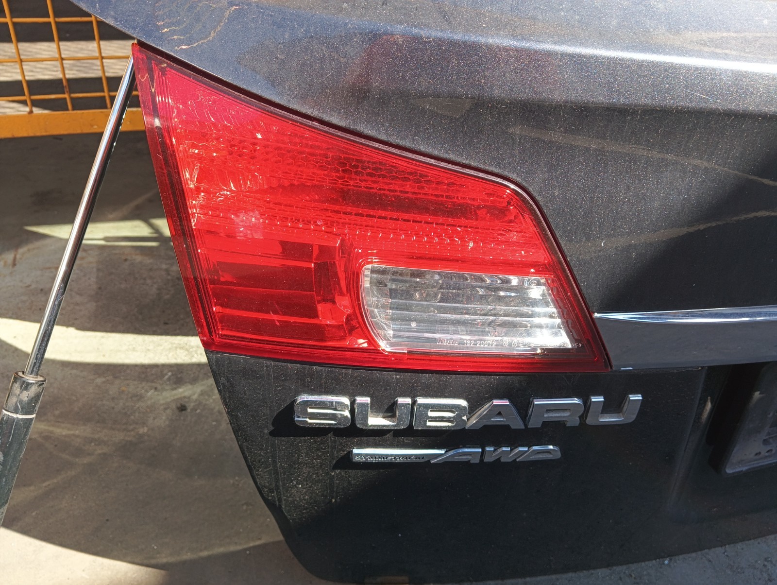 Pomili Lamierati esterni Subaru Outback 60809AL0109P portellone posteriore usato