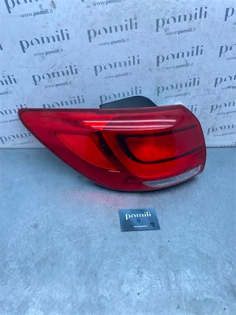 Pomili Fanaleria Kia Sportage 3a serie fanale posteriore esterno sinistro