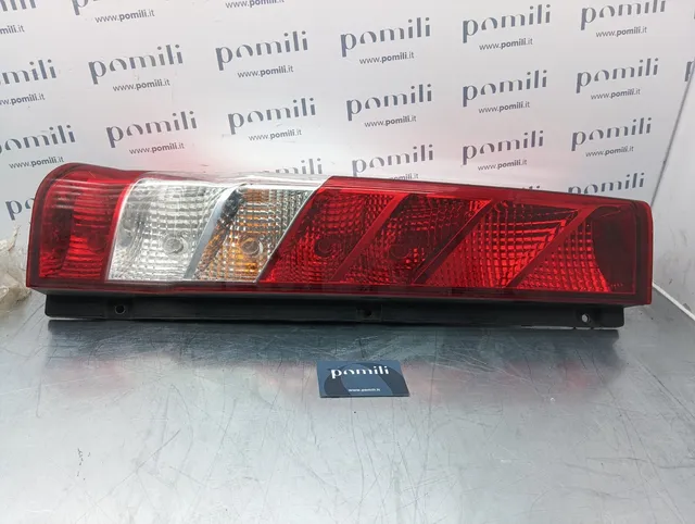 Pomili Fanaleria IVECO Daily fanale posteriore sinistro usato