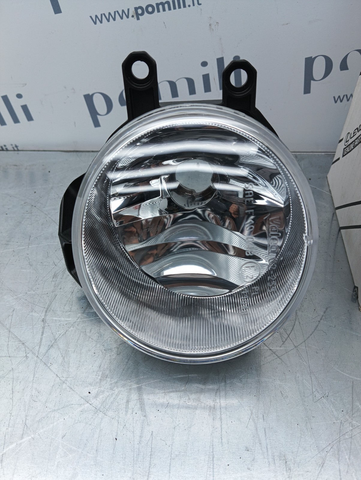 Pomili Fanaleria Fendinebbia lato destro Toyota Yaris (2014-2018) 81210-02110 nuovo