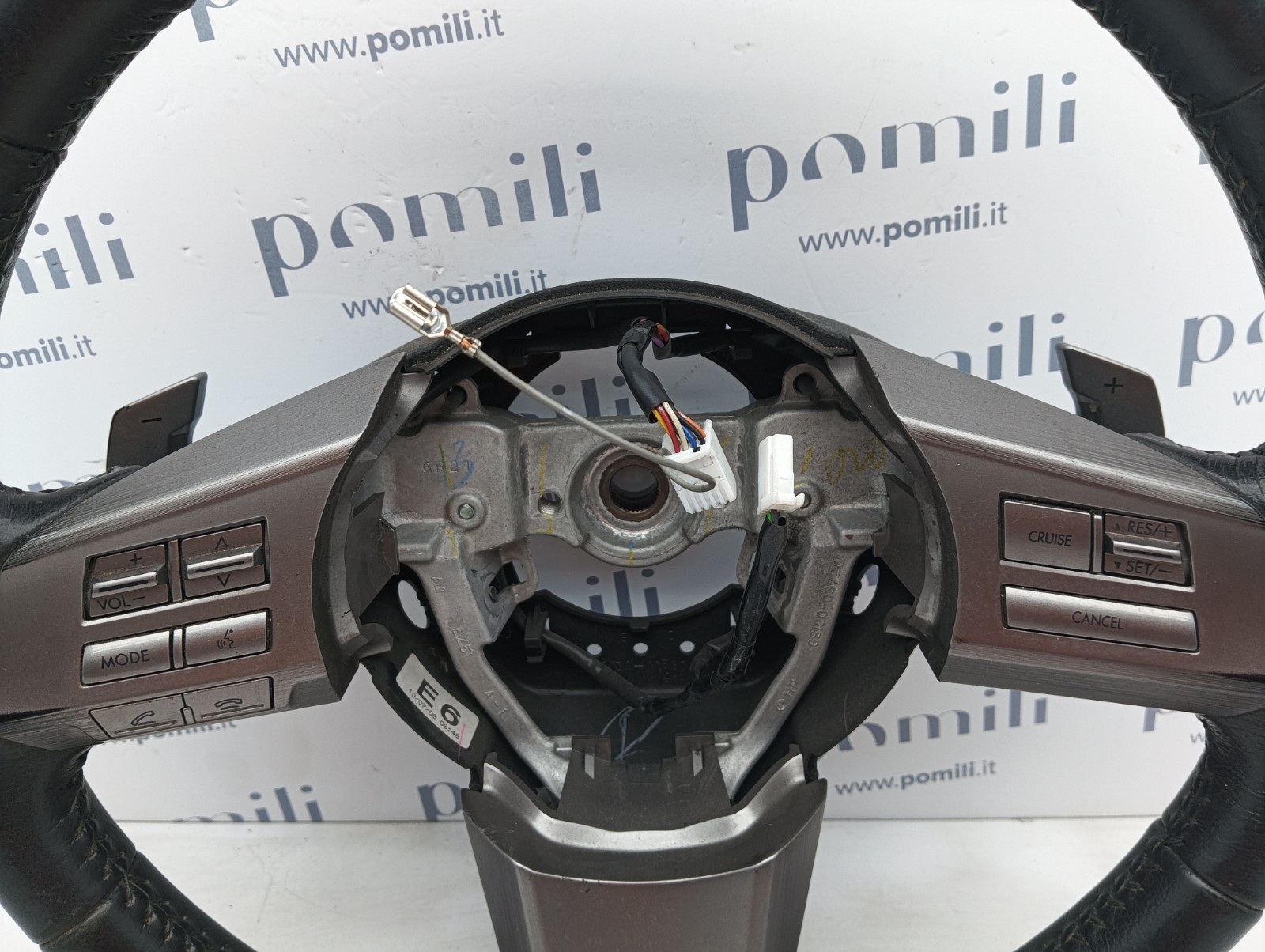 Pomili Rivestimenti interni e parti interne Volante Subaru Outback 2009-14 GS120-03720 usato