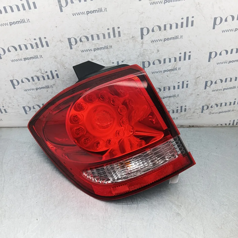 Pomili Fanaleria Fiat Freemont/Dodge Journey fanale posteriore sinistro usato OEM 68078481AD