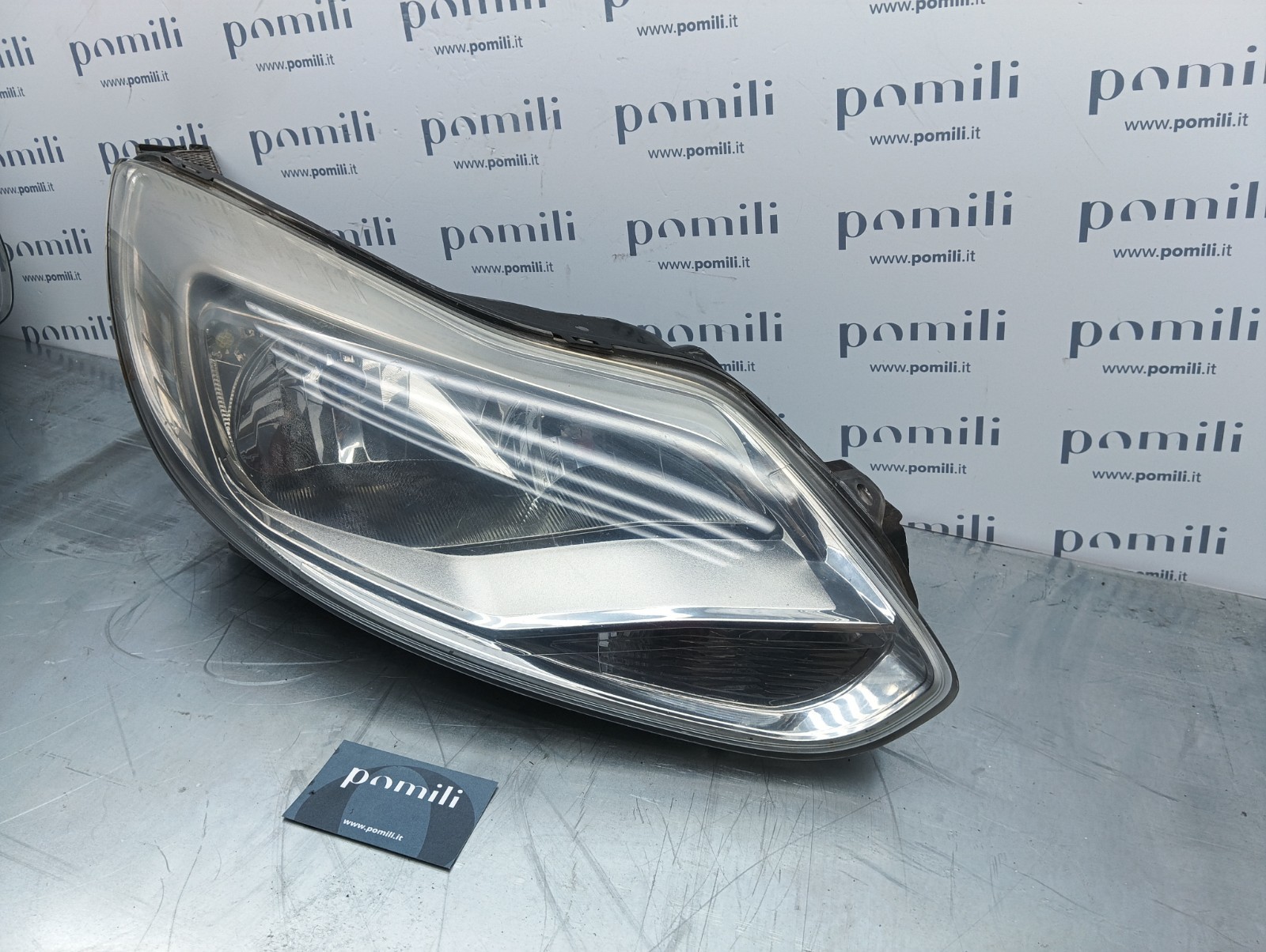 Pomili Fanaleria Volkswagen Passat B6 faro anteriore destro usato