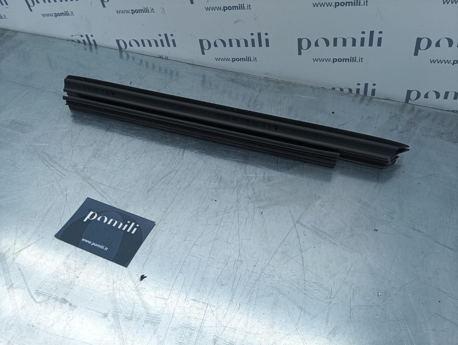 Pomili Cristalli Toyota Yaris Cross 68173-K2010 raschiavetro interno posteriore destro