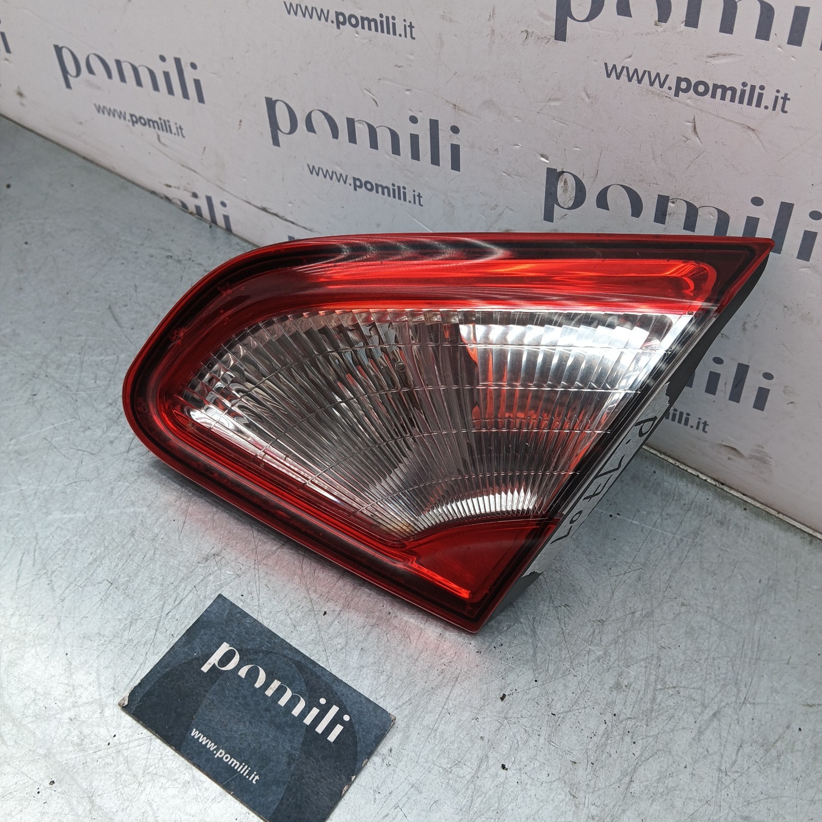 Pomili Fanaleria Fanale posteriore destro portellone Nissan Qashqai J10 89503209 usato