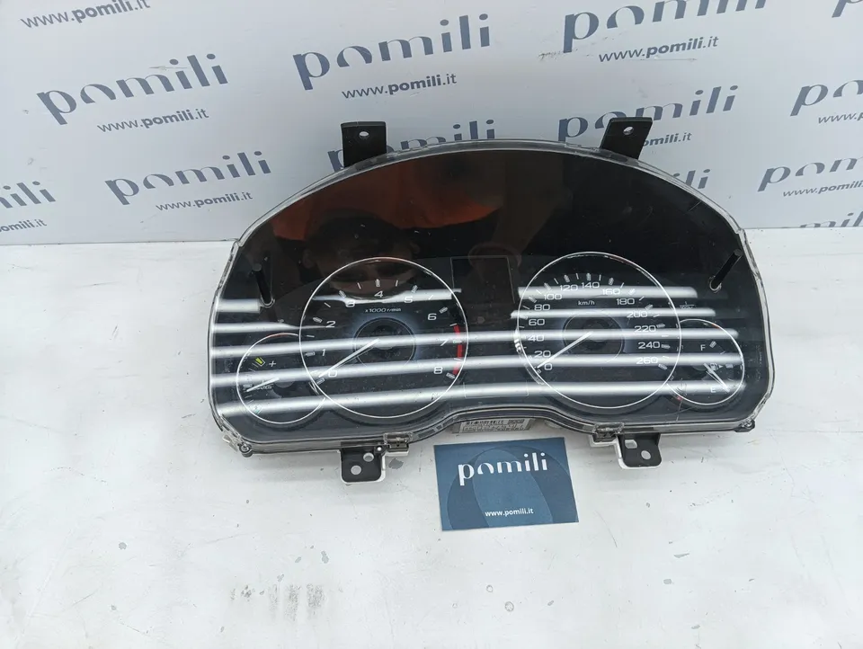 Pomili Rivestimenti interni Subaru Outback FS0336 quadro strumenti usato