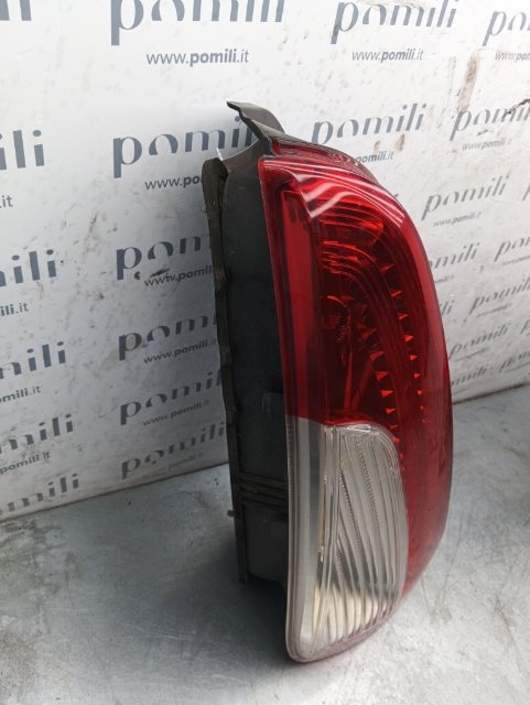 Pomili Musa (TJ) (10/07-02/11) fanale posteriore sinistro