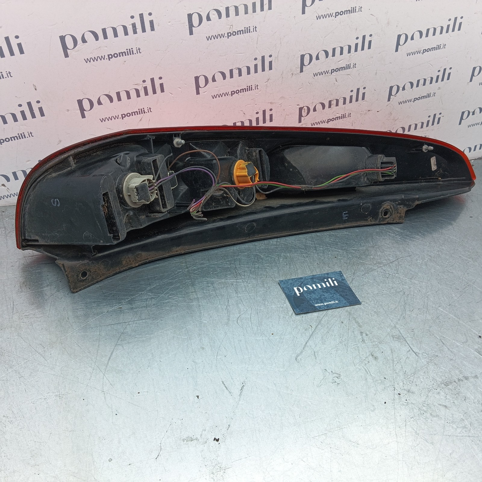 Pomili Fanaleria fanale posteriore destro Ford Fiesta V 6S61-13404-A usato