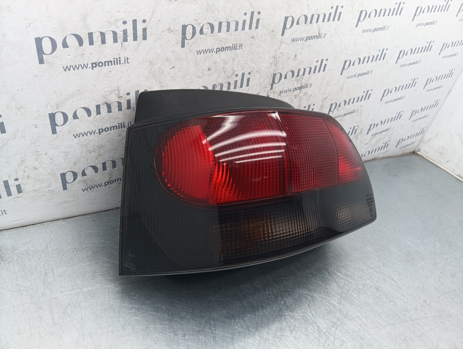 Pomili Fanaleria Renault Clio I fanale posteriore sinistro usato