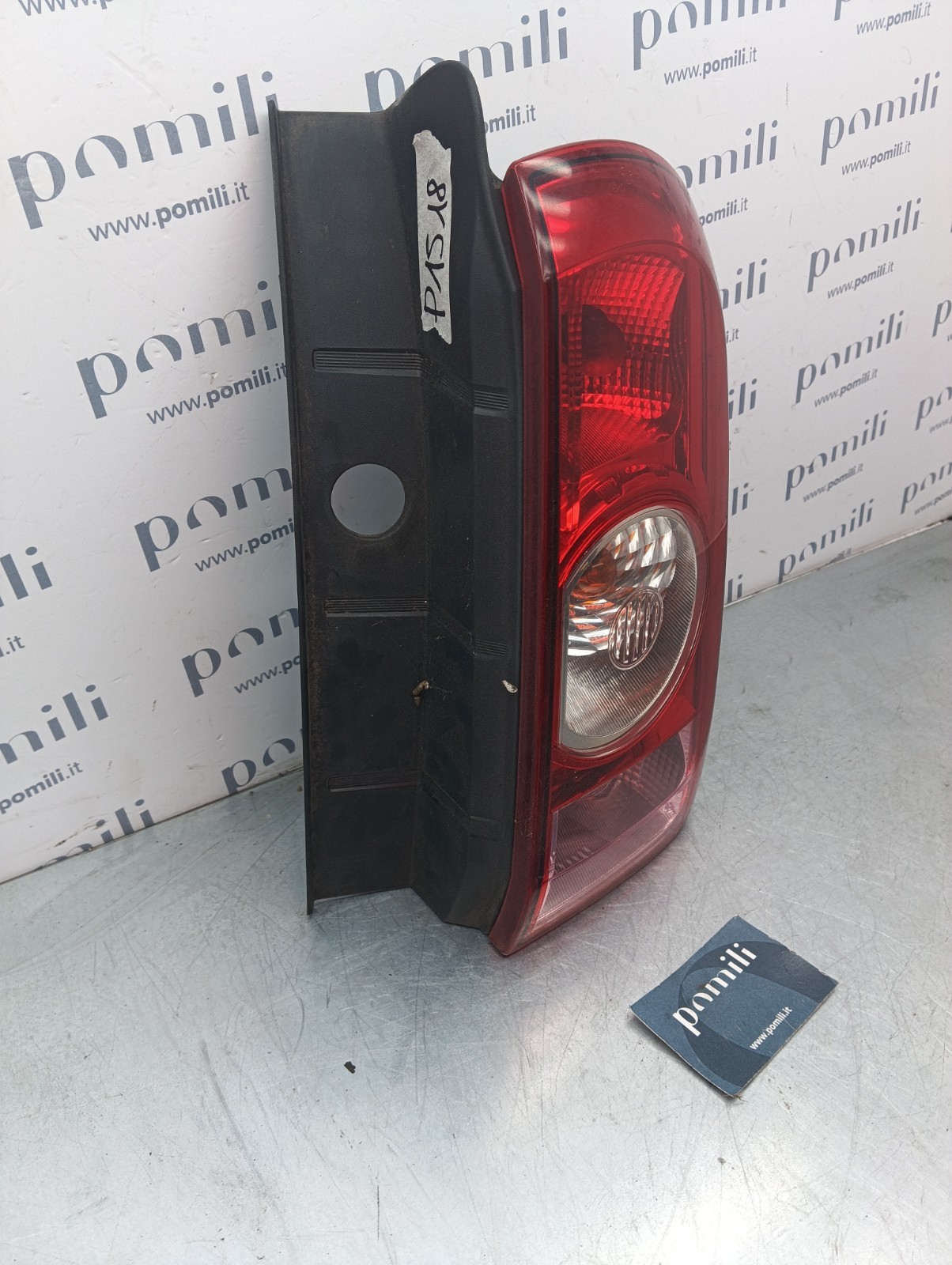 Pomili Fanaleria Dacia Duster fanale destro 265500033R usato