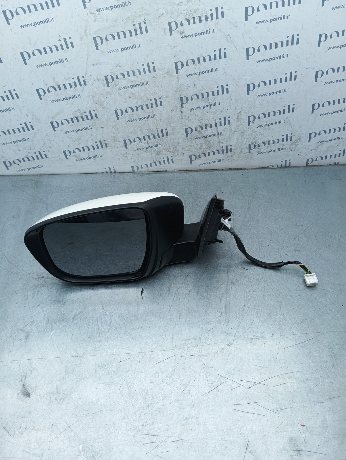 Pomili Cristalli Nissan Qashqai J11 specchietto retrovisore sinistro 9 PIN 20805001 usato