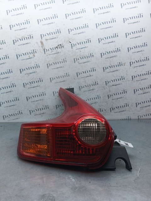 Pomili Fanaleria Nissan Juke F15E fanale posteriore sinistro