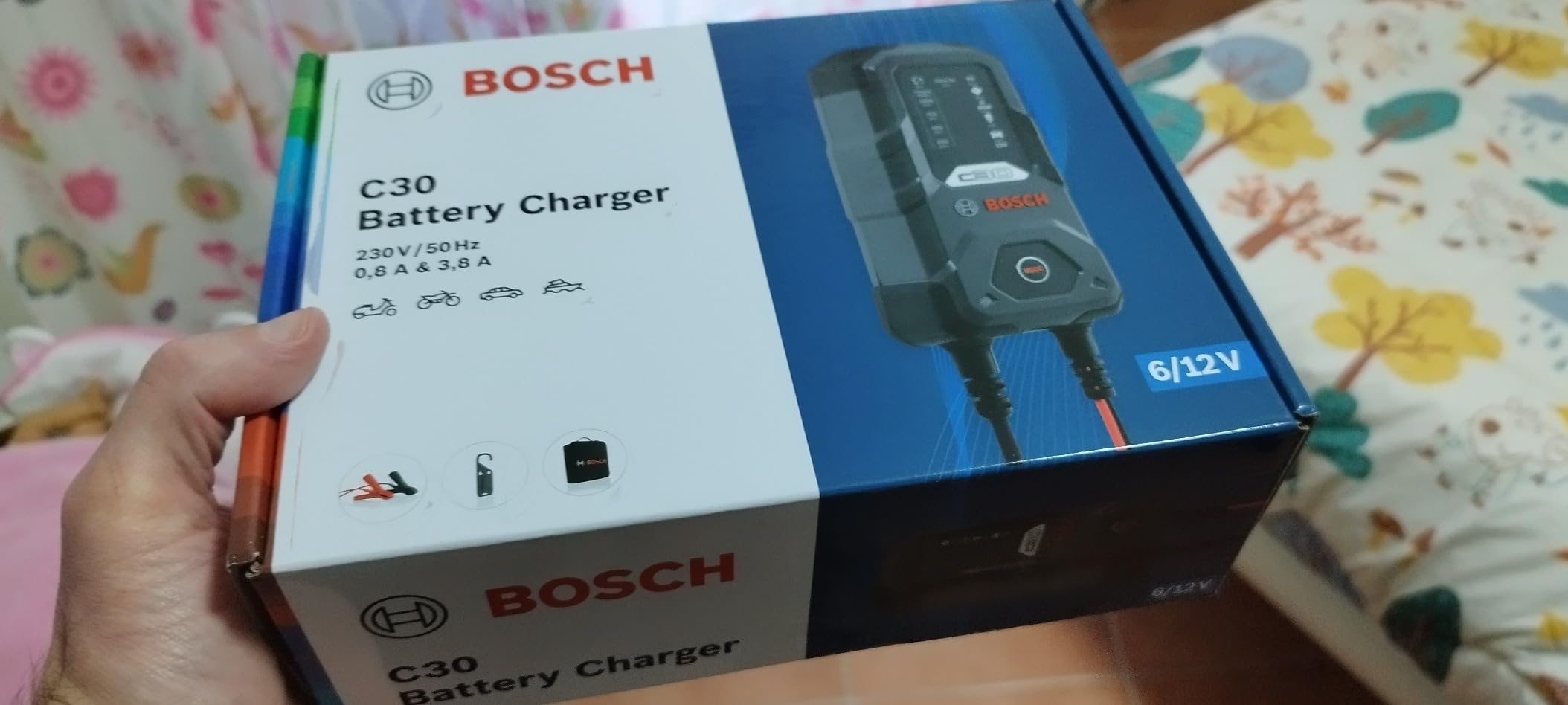 Bosch HCP Caricabatterie e avviatori C30 3,8 A 6/12 V per batterie AGM